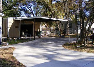 2nd image of 1621 Alamo Dr