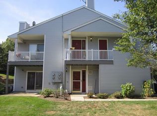 51 Woodmere Dr, Parlin, NJ 08859