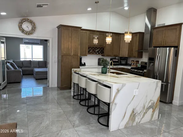 2015 N 89TH Drive, Phoenix, AZ 85037