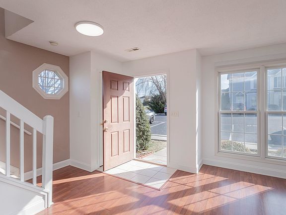 3rd image of 1138 Paul Revere Ct