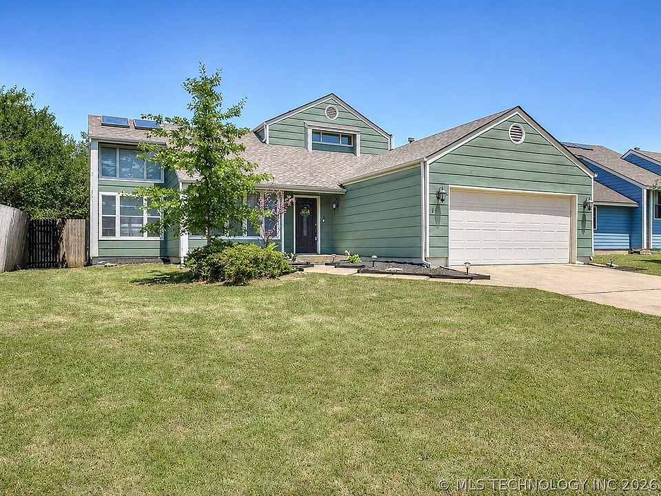 1st image of 6417 E 93rd Pl