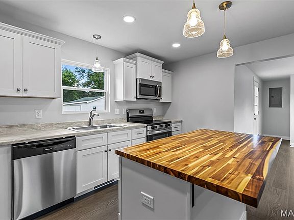 5th image of 9343 Church Dr