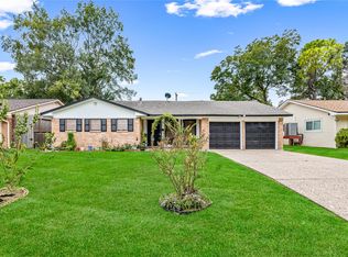 8823 Shadow Crest St, Houston, TX 77074