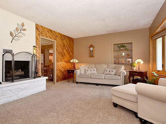 3rd image of 49 N Greenwood Ave