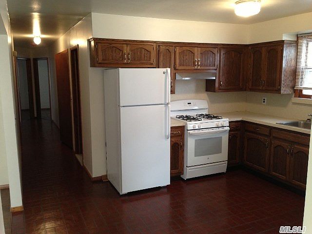 1st image of 559 W Hudson St