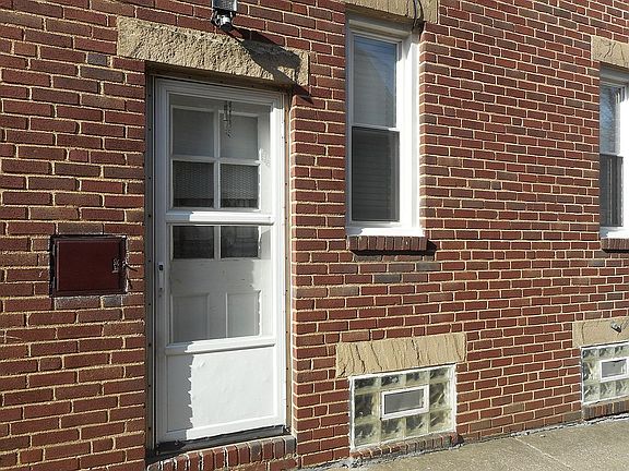 2nd image of 13113 Highlandview Ave
