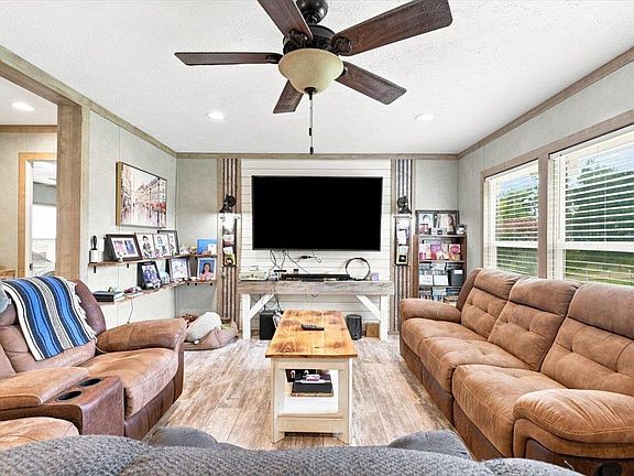 5th image of 717 Campground Rd