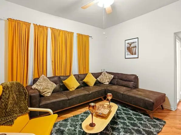 906 N Damen Ave #908-1R, Chicago, IL 60622