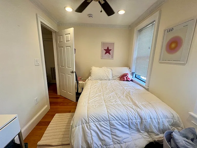 245 E St #3 — Photo 9