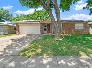 1900 W Gary St, Broken Arrow, OK 74012