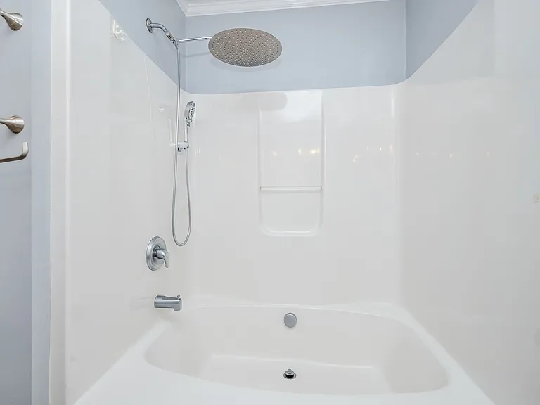 1053 Grove Landing Ln — Photo 25