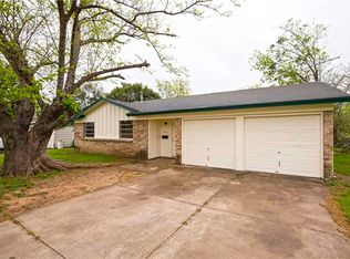820 E Glendale St, Crowley, TX 76036