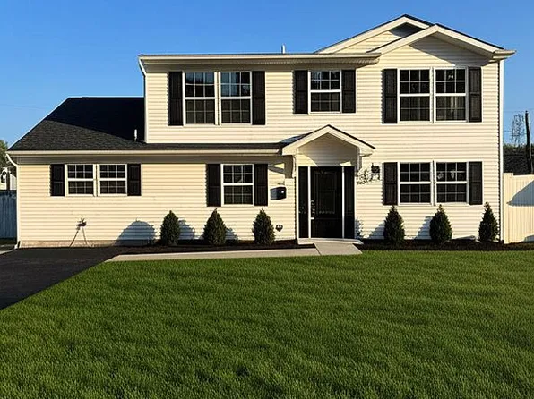 38 Inland Rd, Levittown, PA 19057