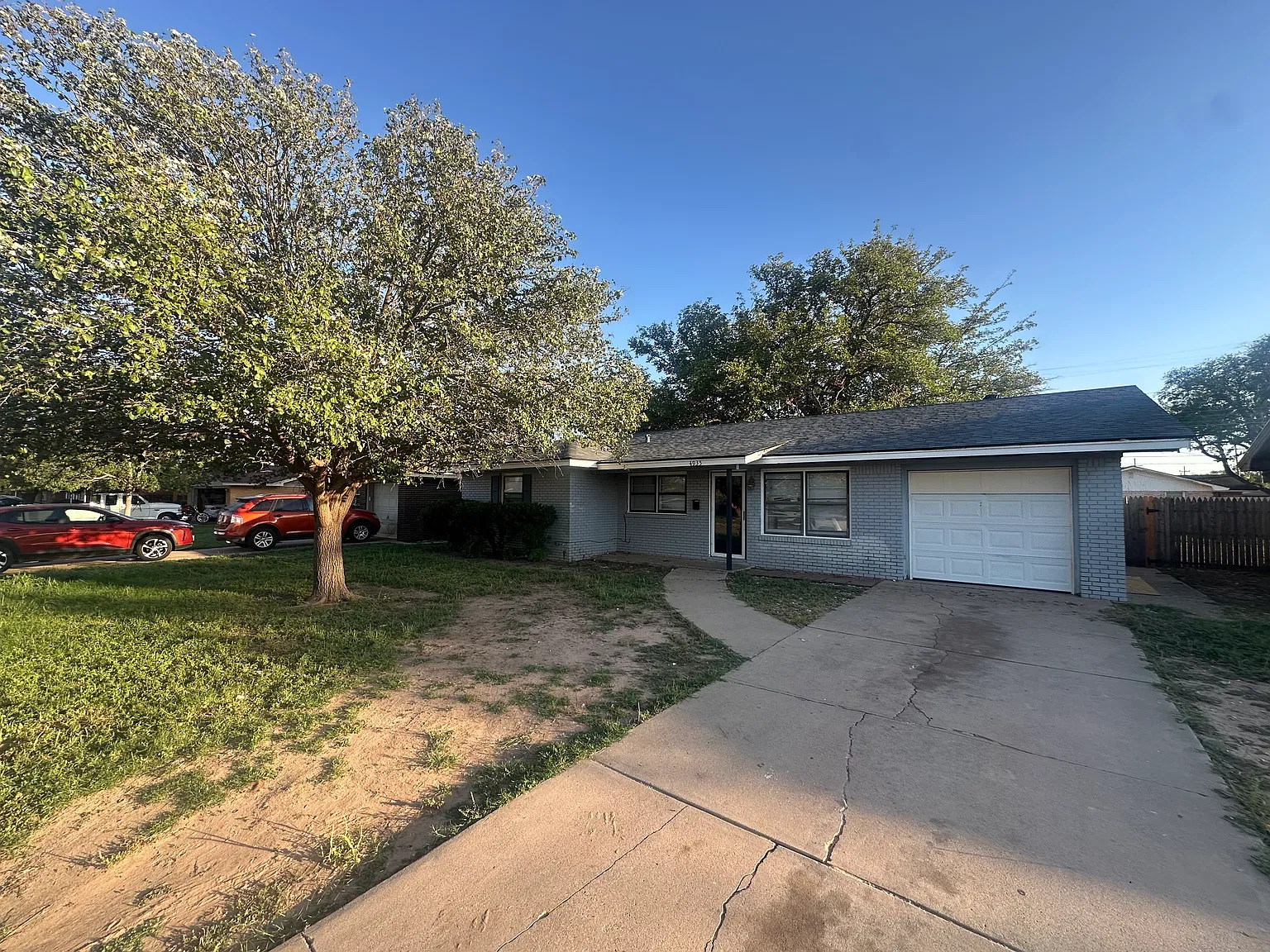 3 bed, 1122 sqft, $1,395 — Photo 1