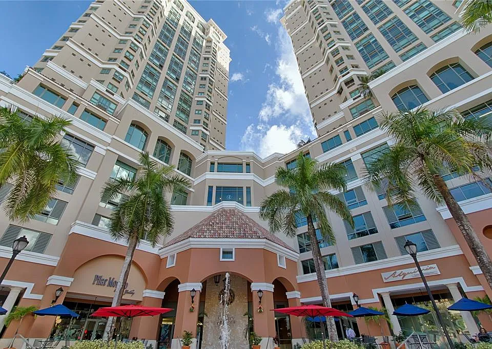 103-105 De Diego Ave #1005N