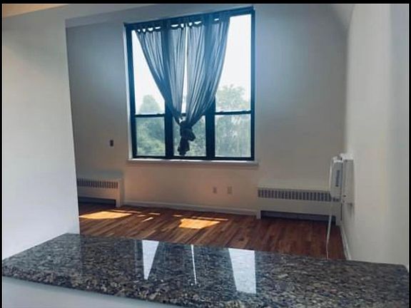 4th image of 70 Hancock St APT 1