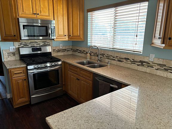 4th image of 504 Playa Blanca Ct