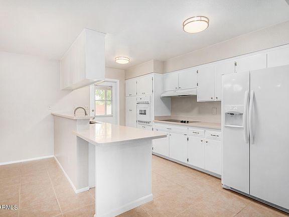 4th image of 3740 W LUPINE Avenue
