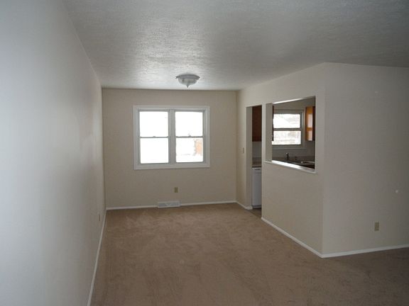 2nd image of 6730 Tamarind Dr