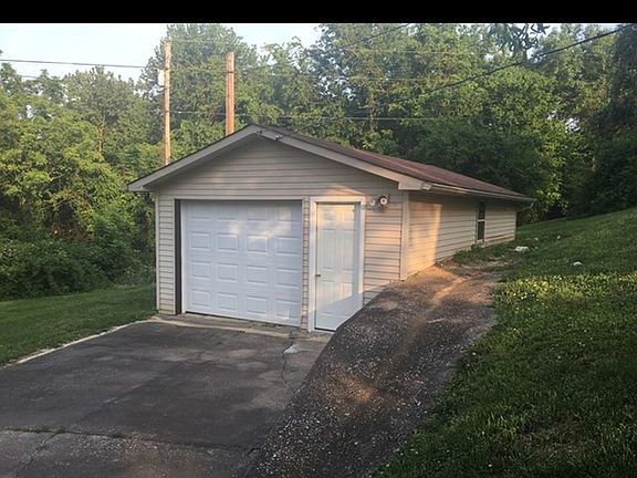 2nd image of 270 Riverview Dr