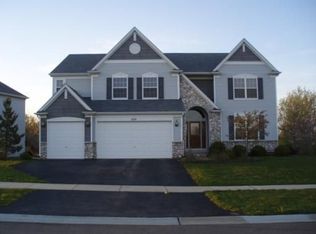 849 Sterling Heights Dr, Antioch, IL 60002