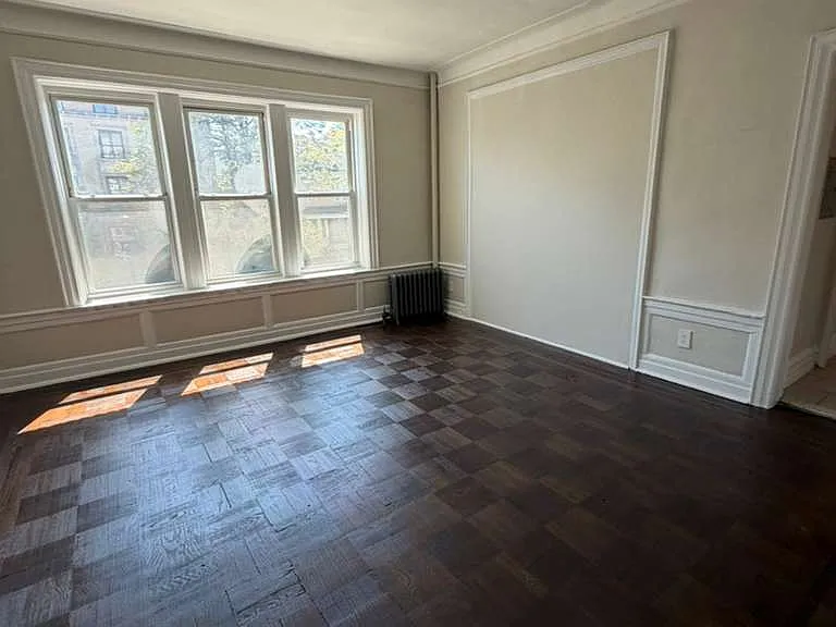 323 Park Ave #5 — Photo 4
