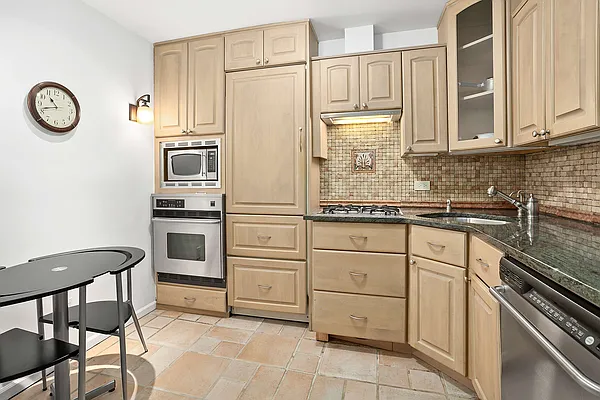 Sold by Compass | media 3