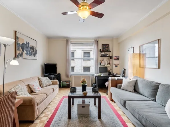 21 Beacon St APT 6T, Boston, MA 02108