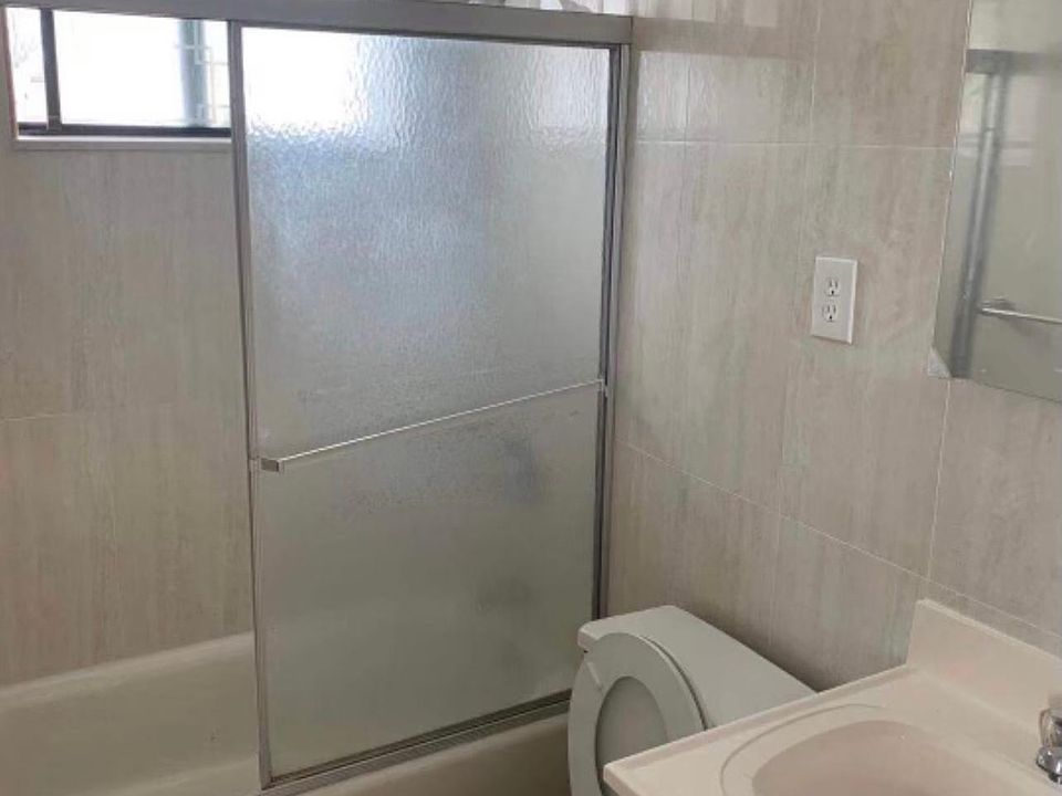 2nd image of 137-29 Geranium Ave Floor 3