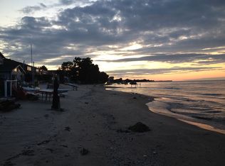 940 Edgemere Dr, Rochester, NY 14612