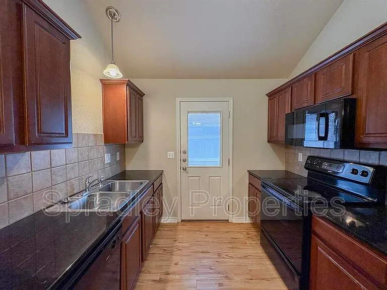 212A Andy Ln — Photo 4