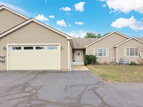 94 Mechanic St APT D, Foxboro, MA 02035