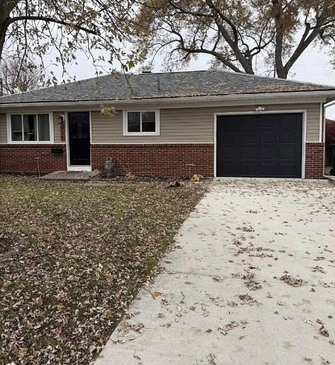 1st image of 128 Vineyard Dr