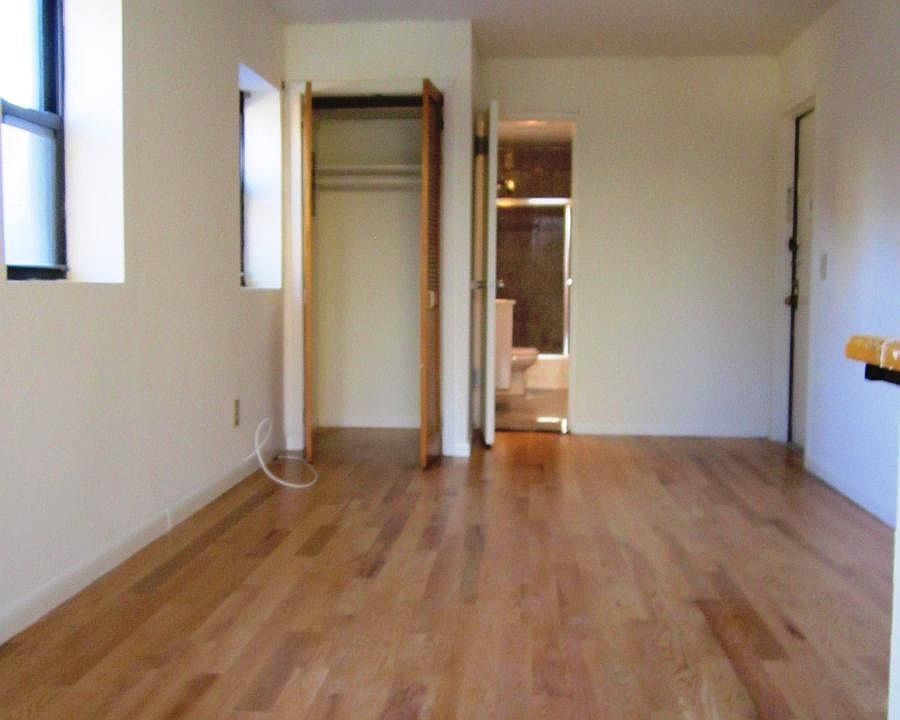 1st image of 230 E 31st St