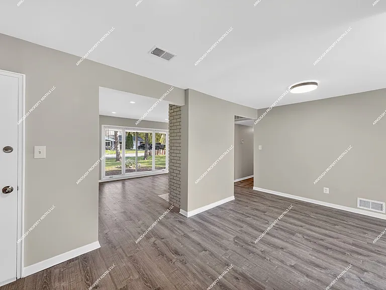 37863 Wendy Lee St — Photo 9
