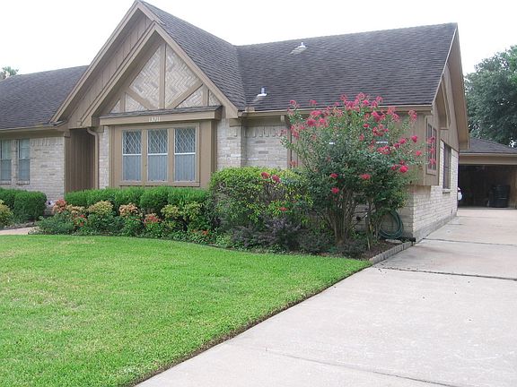 2nd image of 13211 Agarita Ln