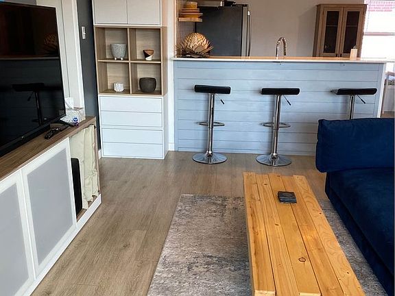 3rd image of 8605 Putnam Dr APT 201