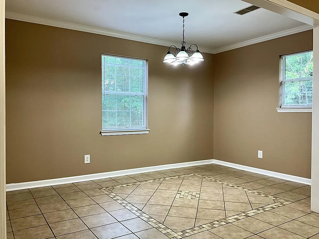 2 bed, 1.0 bath, 1162 sqft, $1,000 — Photo 4