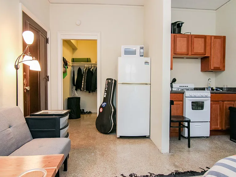 The Gilmore Apartments — Photo 44