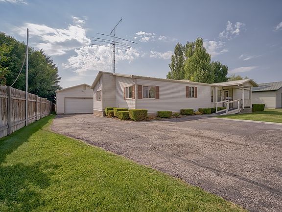 2nd image of 1095 Singletree Cir