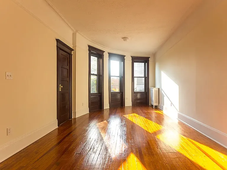 66-67 Forest Ave #2 — Photo 7