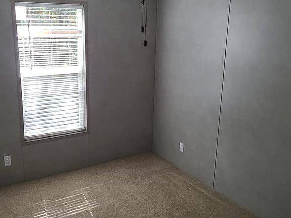 4th image of 324 Adeles Way