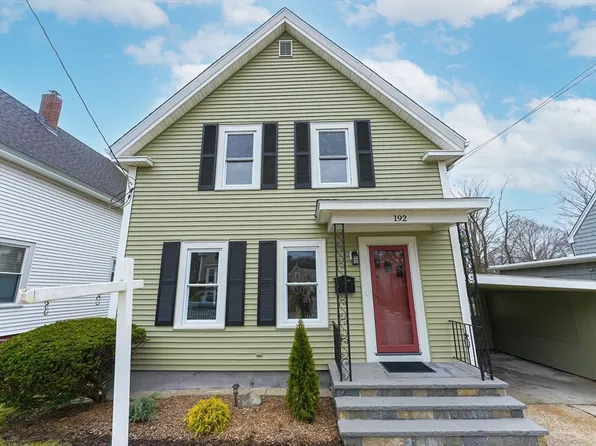 192 School St, Franklin, MA 02038