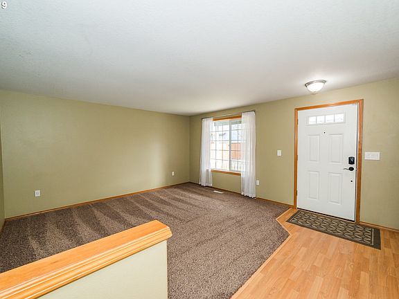 4th image of 5618 NE 52nd Ct