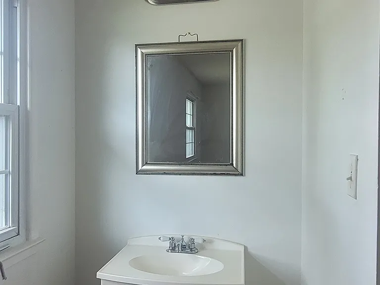 4419 Kentmore Dr — Photo 15
