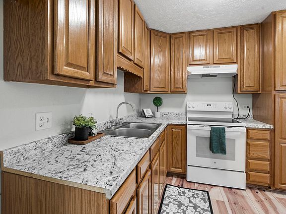 3rd image of 4265 Mitchell Creek Dr Building 27-3