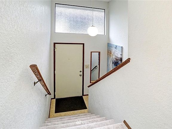 Entrance and stairs