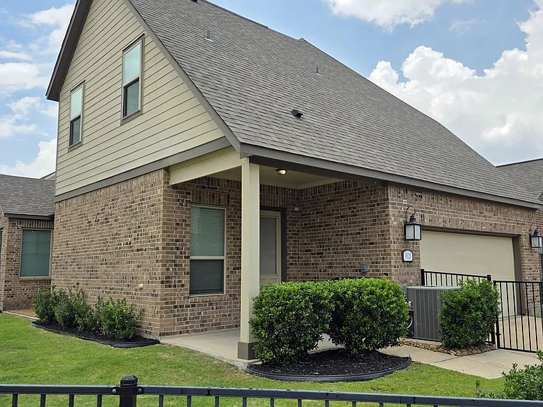 9523 Caddo Ridge Ln — Photo 1