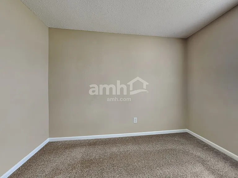 8146 Whitham Dr — Photo 20