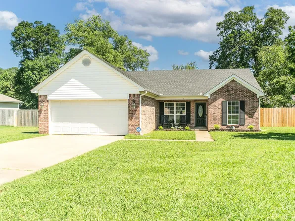 14 Woodbridge Dr, Cabot, AR 72023